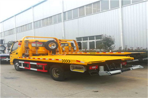 安福附近拖车救援搭电